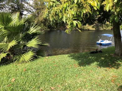 Fully Renovated 2/2 Single Family Waterfront Home w/ Many - photo 33