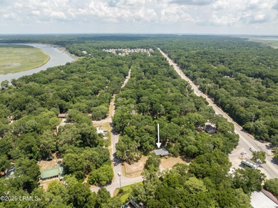 Welcome home to this turnkey 3-bedroom, 2-bath home, 2 miles - photo 34