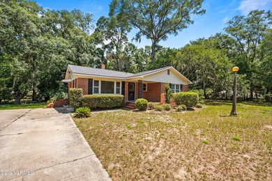 Welcome home to this turnkey 3-bedroom, 2-bath home, 2 miles - photo 35