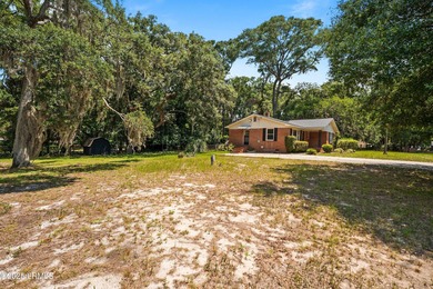 Welcome home to this turnkey 3-bedroom, 2-bath home, 2 miles - photo 37