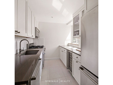 MANHATTAN HOUSE C402