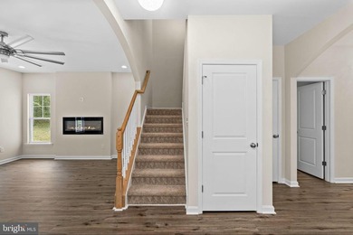 NEW CONSTRUCTION! Estimated completion: Aug. 1, 2026. Modern - photo 7