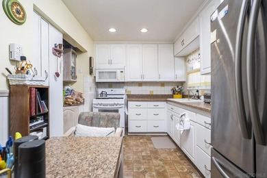 Welcome to Bay Ho! An incredible opportunity for buyers looking - photo 8