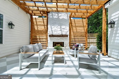 EXPERIENCE EXCEPTIONAL CRAFTSMANSHIP AND LUXURY IN THIS STUNNING - photo 12