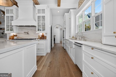 EXPERIENCE EXCEPTIONAL CRAFTSMANSHIP AND LUXURY IN THIS STUNNING - photo 16