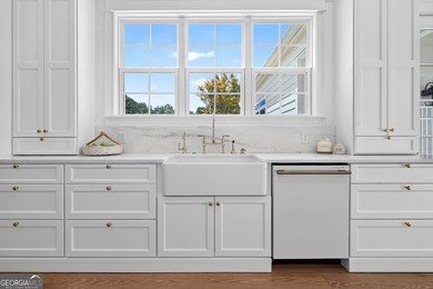 EXPERIENCE EXCEPTIONAL CRAFTSMANSHIP AND LUXURY IN THIS STUNNING - photo 17
