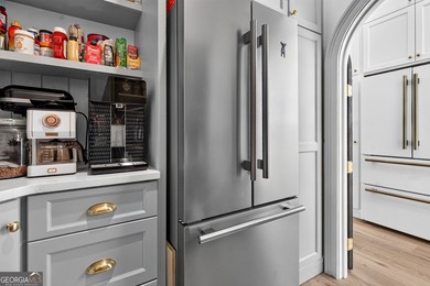 EXPERIENCE EXCEPTIONAL CRAFTSMANSHIP AND LUXURY IN THIS STUNNING - photo 22