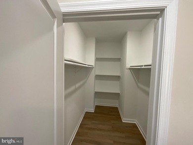 NEW CONSTRUCTION! Estimated completion: Aug. 1, 2026. Modern - photo 7