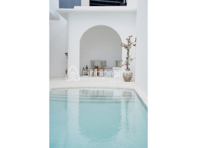 Luxurious 4-Bedroom Villa in Babakan with Rooftop Pool and Terrac - photo 27
