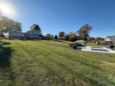 Lake Home For Sale in London, Ohio