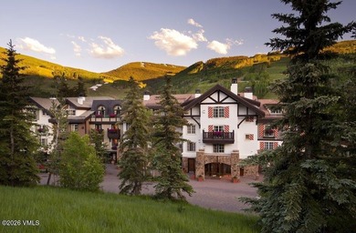 Beautiful recently remodeled condo. Enjoy one of the best - photo 2