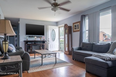 Welcome home to this well-cared for ranch in Lake Riviera - photo 4