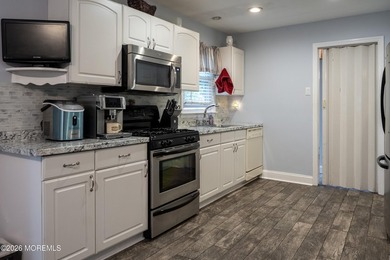 Welcome home to this well-cared for ranch in Lake Riviera - photo 10
