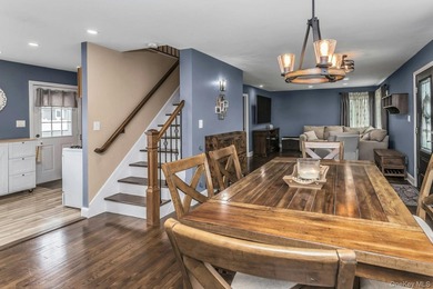 Welcome to this beautifully renovated, in 2021, 3 bedroom, 3 - photo 7