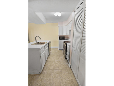 Plenty of privacy right in the middle of everything that North - photo 10