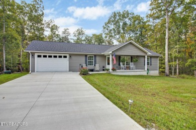Lake Home For Sale in Crossville, Tennessee
