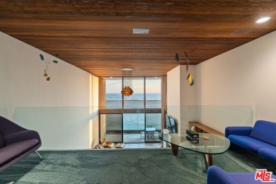 This extraordinary Ray Kappe designed architectural masterpiece - photo 15