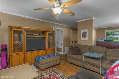 Perfect family home in the heart of Minden! You can live with - photo 3