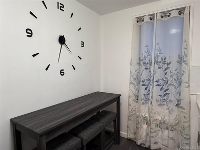 Move-right into this bright and updated top-floor 1-bedroom, 1 - photo 8