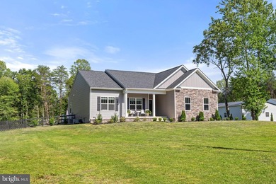 Welcome to your own private retreat, where quality craftsmanship - photo 3