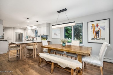 Experience refined mountain living in this exquisitely designed - photo 6
