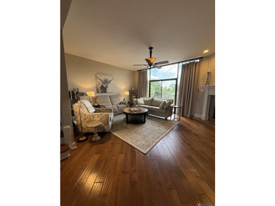 Beautiful waterfront living. This 2-bedroom, 1 full bath + half - photo 4