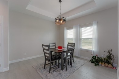 17 Valdarama is an exquisite 3 bedroom, 2 bath Golf Villa in the - photo 18
