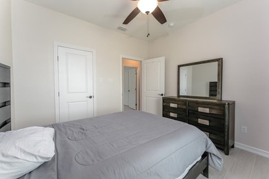 17 Valdarama is an exquisite 3 bedroom, 2 bath Golf Villa in the - photo 20