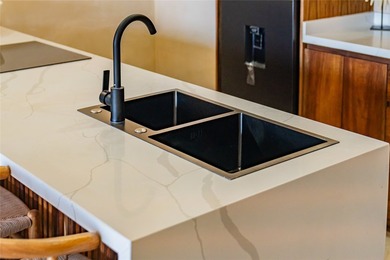 Discover this stunning penthouse residence at ALUX 33, a - photo 22