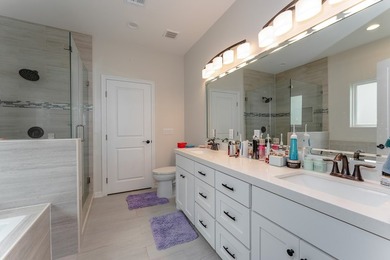 17 Valdarama is an exquisite 3 bedroom, 2 bath Golf Villa in the - photo 25