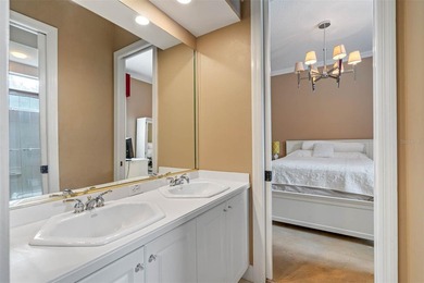 Designer Mediterranean Custom Estate in the Prestigious - photo 28