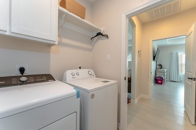 17 Valdarama is an exquisite 3 bedroom, 2 bath Golf Villa in the - photo 34