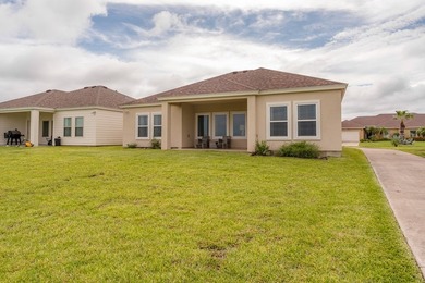 17 Valdarama is an exquisite 3 bedroom, 2 bath Golf Villa in the - photo 41