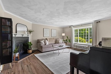 Welcome to 7 Eagle Run, Unit B, a spacious and updated - photo 8