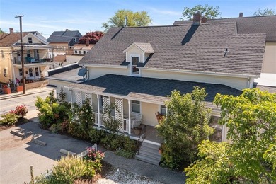 Located in the heart of Warren's vibrant arts and waterfront - photo 2