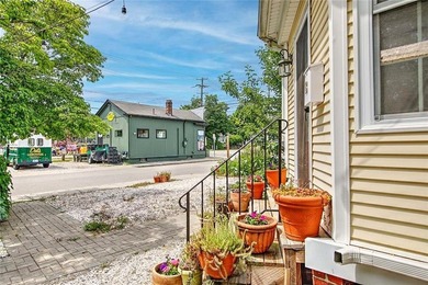 Located in the heart of Warren's vibrant arts and waterfront - photo 8