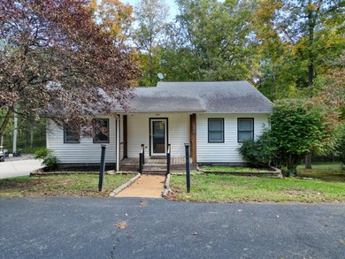 Kentucky Lake Home For Sale in Benton Kentucky