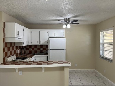 INVESTORS ARE WELCOME! Tenants in place. Attractive with good - photo 5