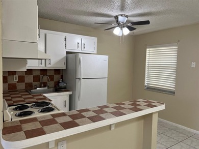 INVESTORS ARE WELCOME! Tenants in place. Attractive with good - photo 7