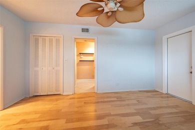 2BD/2BA condo with water view, just a 3-minute walk to the beach - photo 17