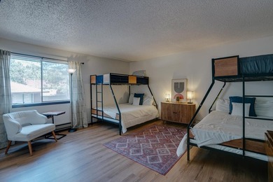 Beautifully located condo just a block away from the base area - photo 8