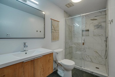 Beautifully located condo just a block away from the base area - photo 10