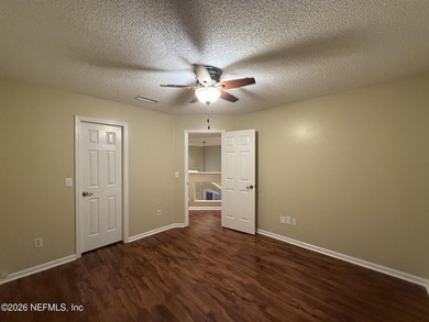 MOTIVATED SELLER!!! PLEASE SUBMIT ALL OFFERS BY SUNDAY JULY 4H - photo 21