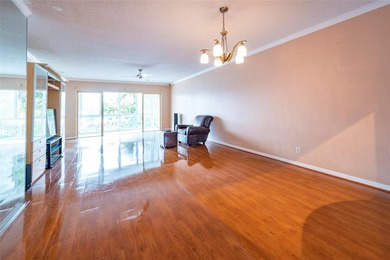 2BD/2BA condo with water view, just a 3-minute walk to the beach - photo 23