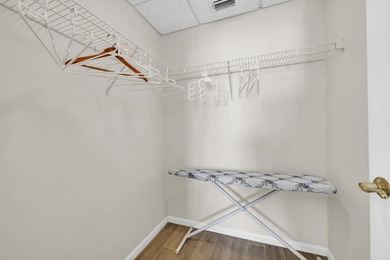 Welcome to unit 431, a beautifully laid out TOP floor CORNER - photo 24