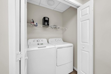 Welcome to unit 431, a beautifully laid out TOP floor CORNER - photo 25
