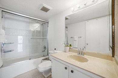 Spacious corner residence in the heart of prestigious Sunny - photo 25