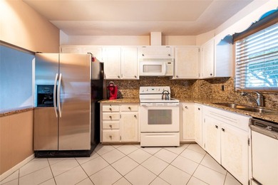 2BD/2BA condo with water view, just a 3-minute walk to the beach - photo 26