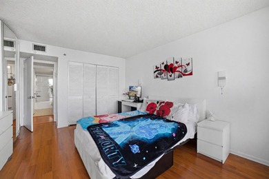 Spacious corner residence in the heart of prestigious Sunny - photo 27