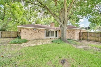 This 3 bedroom, 2 full bath home has so much to offer in an - photo 28